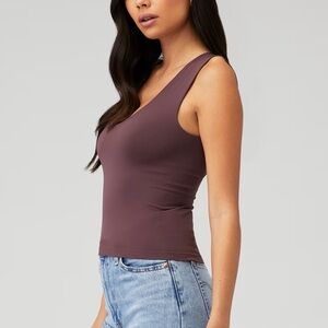 Babaton Contour Tank Top in Dusty Brown size XS